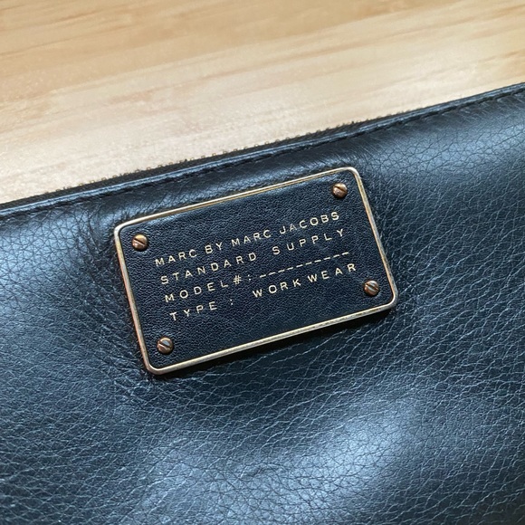 Vintage Marc Jacobs long zip wallet - Picture 2 of 8
